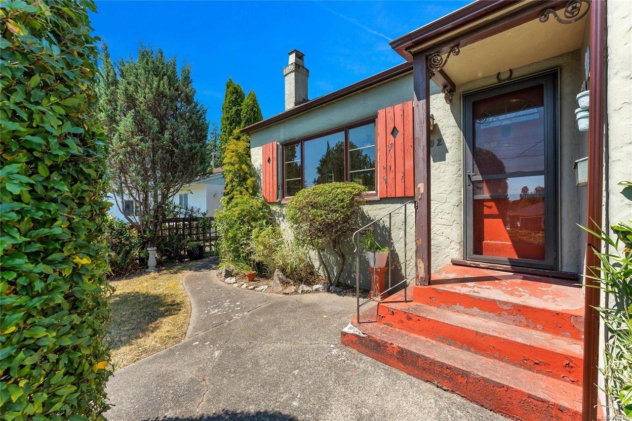 902 Forshaw Rd
