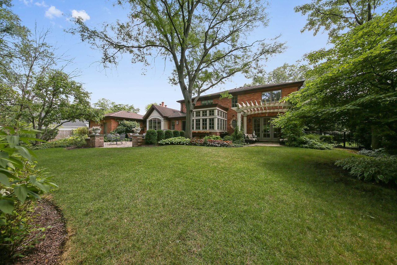 Gorgeous Home on Quiet Cul-De-Sac