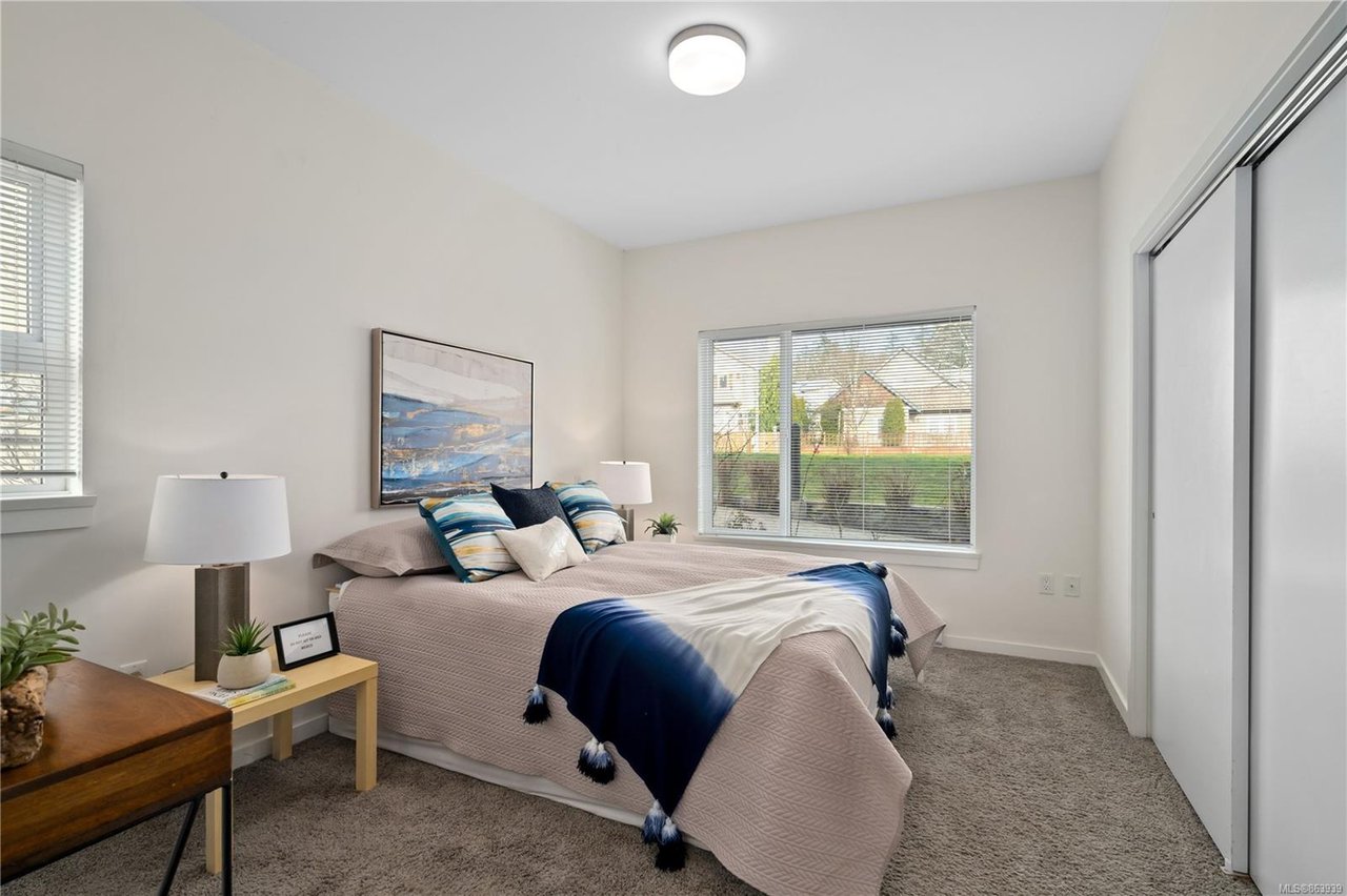 106-4050 Douglas St, Saanich