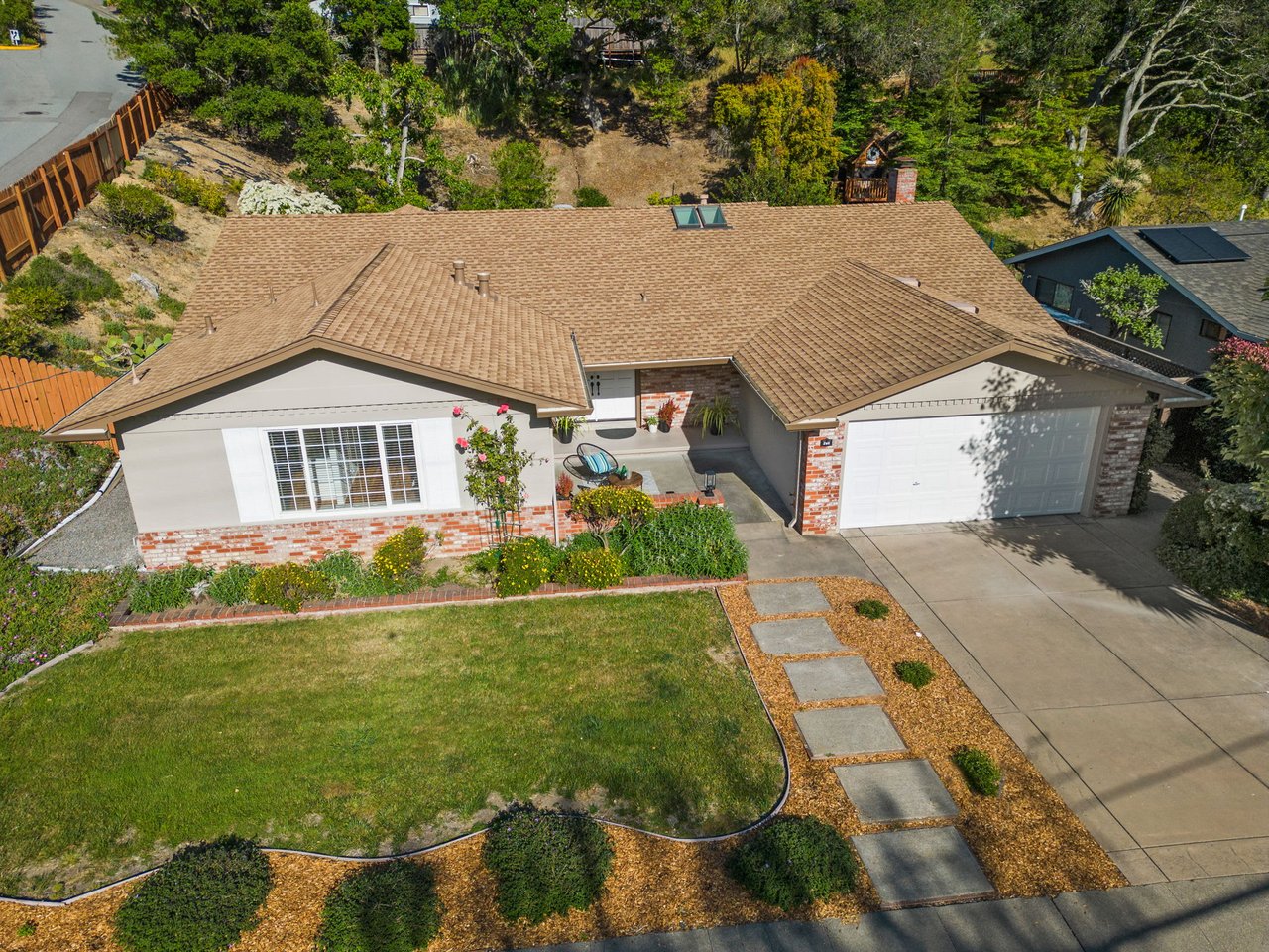 260 Knight Dr