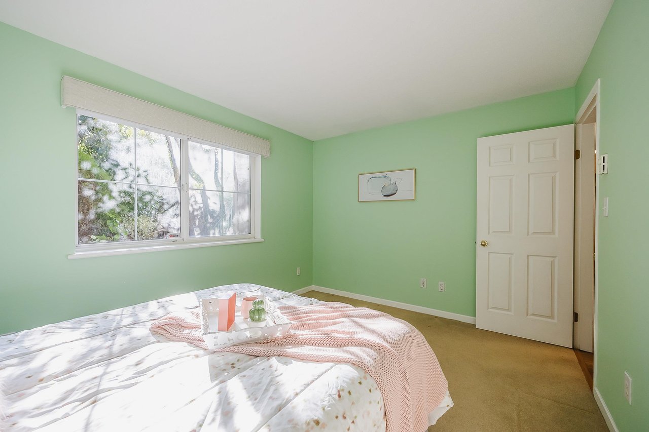 16-270 Casey St