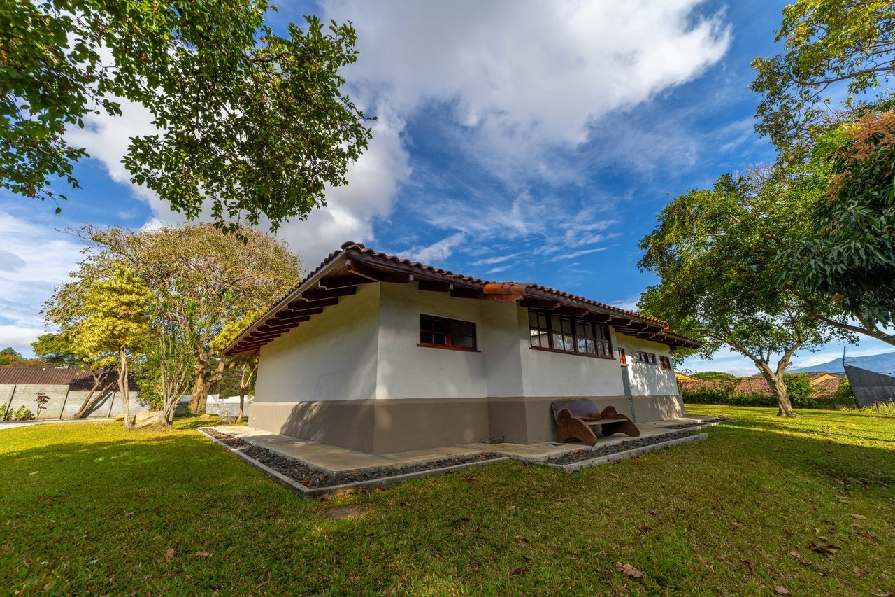 Private Gated Guest House Estate, Escazu, San Jose