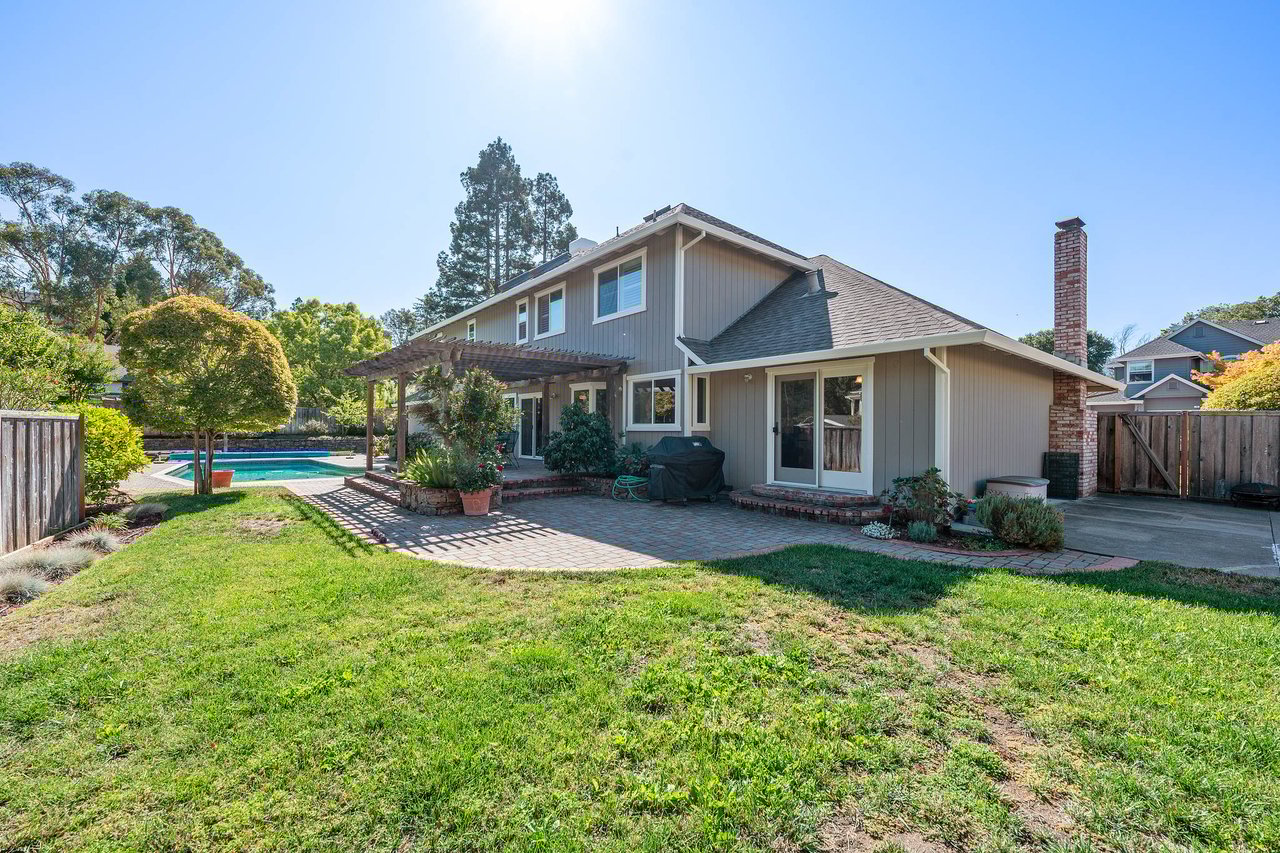 23 Trumbull Court