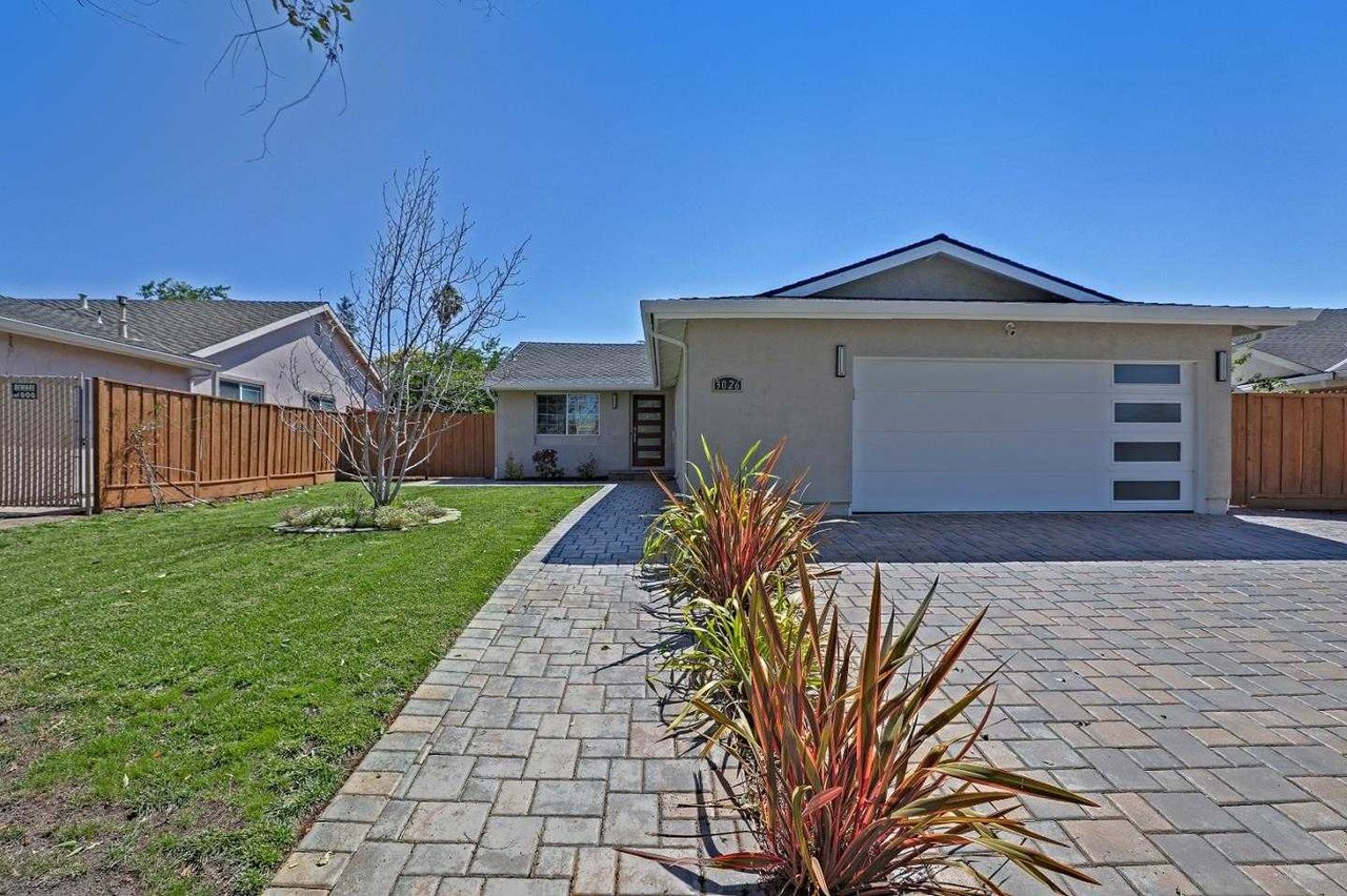3026 Almond DR