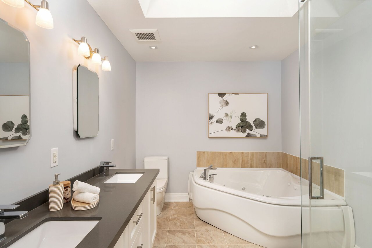3 Hunt Club Dr