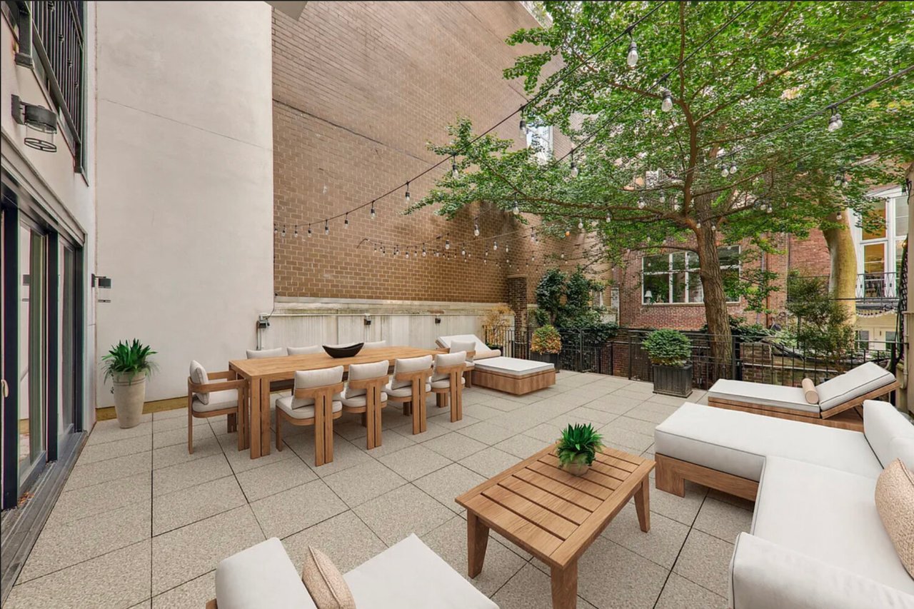 184 East 64th Street, Apt M