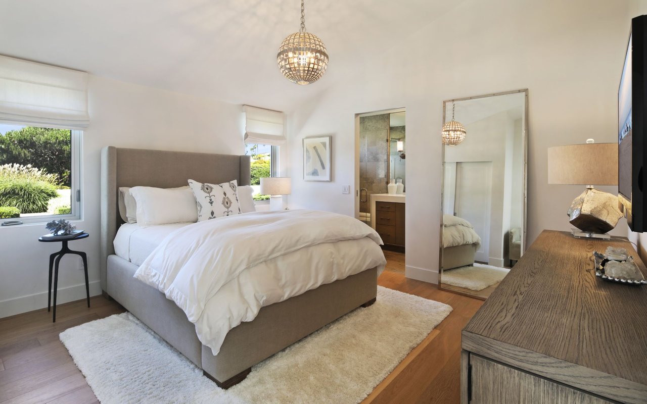 1633 Castle Cove Circle