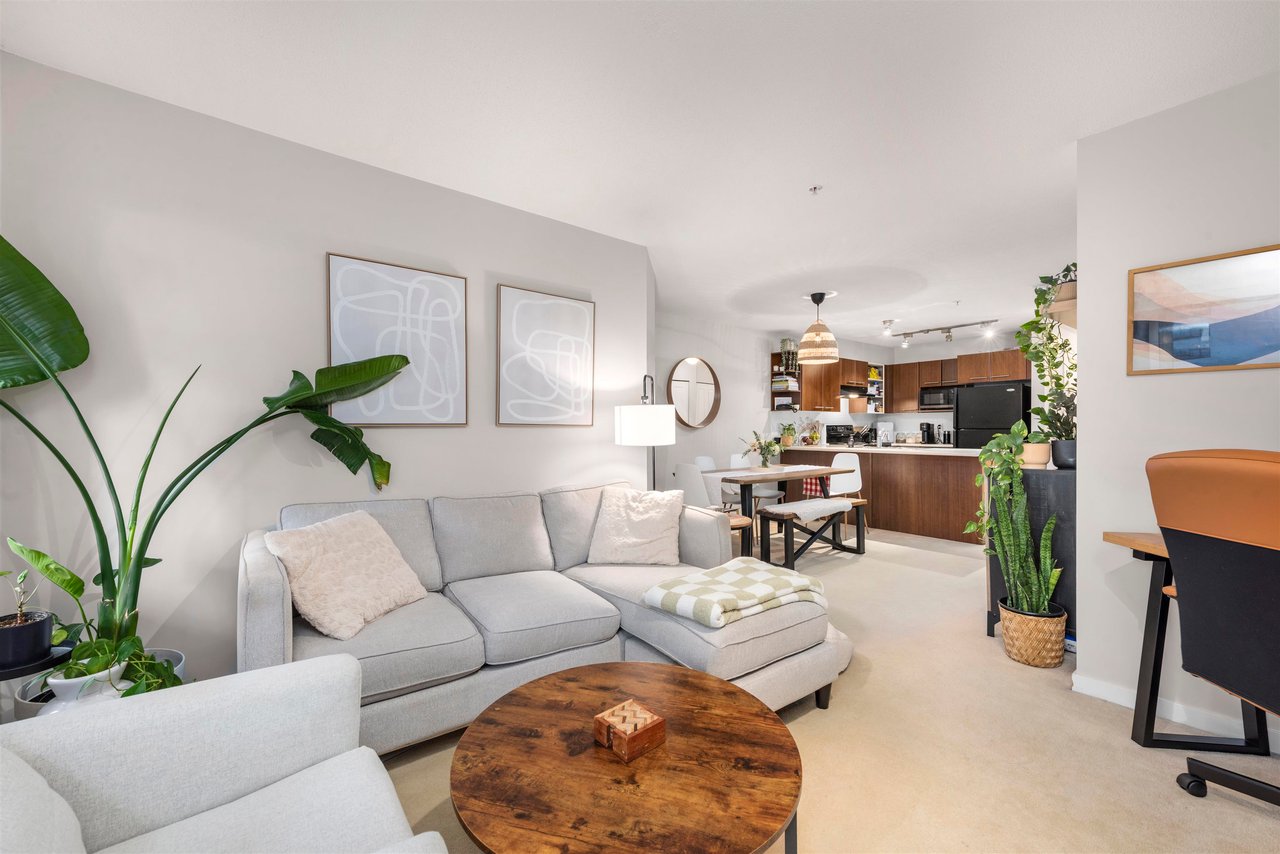 204-4788 Brentwood Dr