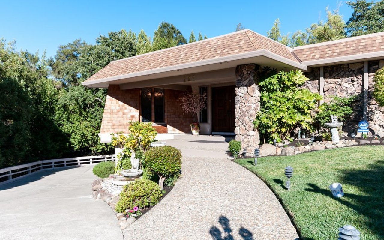 121 Starview Pl