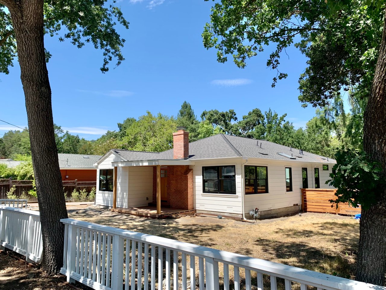 3340 Beechwood Dr