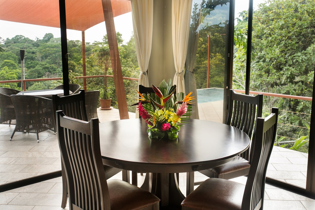 Valley View Home with Pool, Manuel Antonio, Puntarenas
