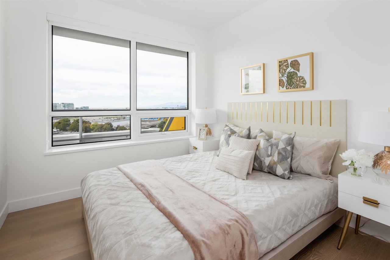 1702-5766 Gilbert Rd