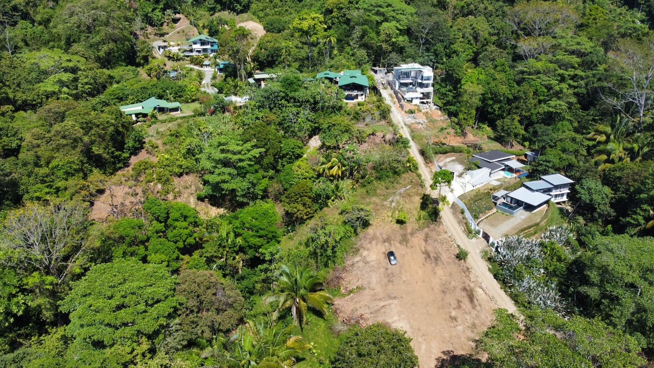 Your Dream Coastal Retreat Awaits: Prime Investment Opportunity in Playa Hermosa, Bahía Ballena
