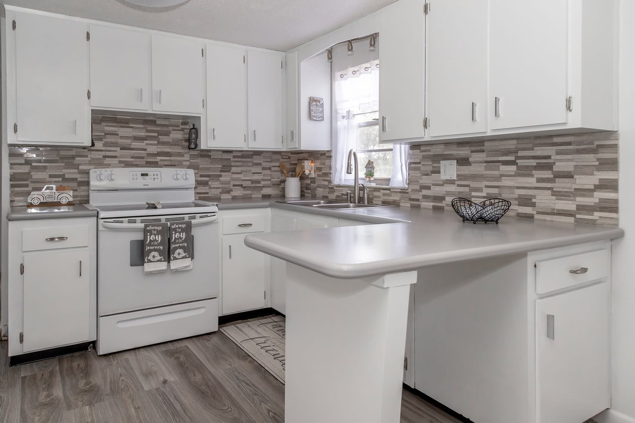 37411 Vero Lane