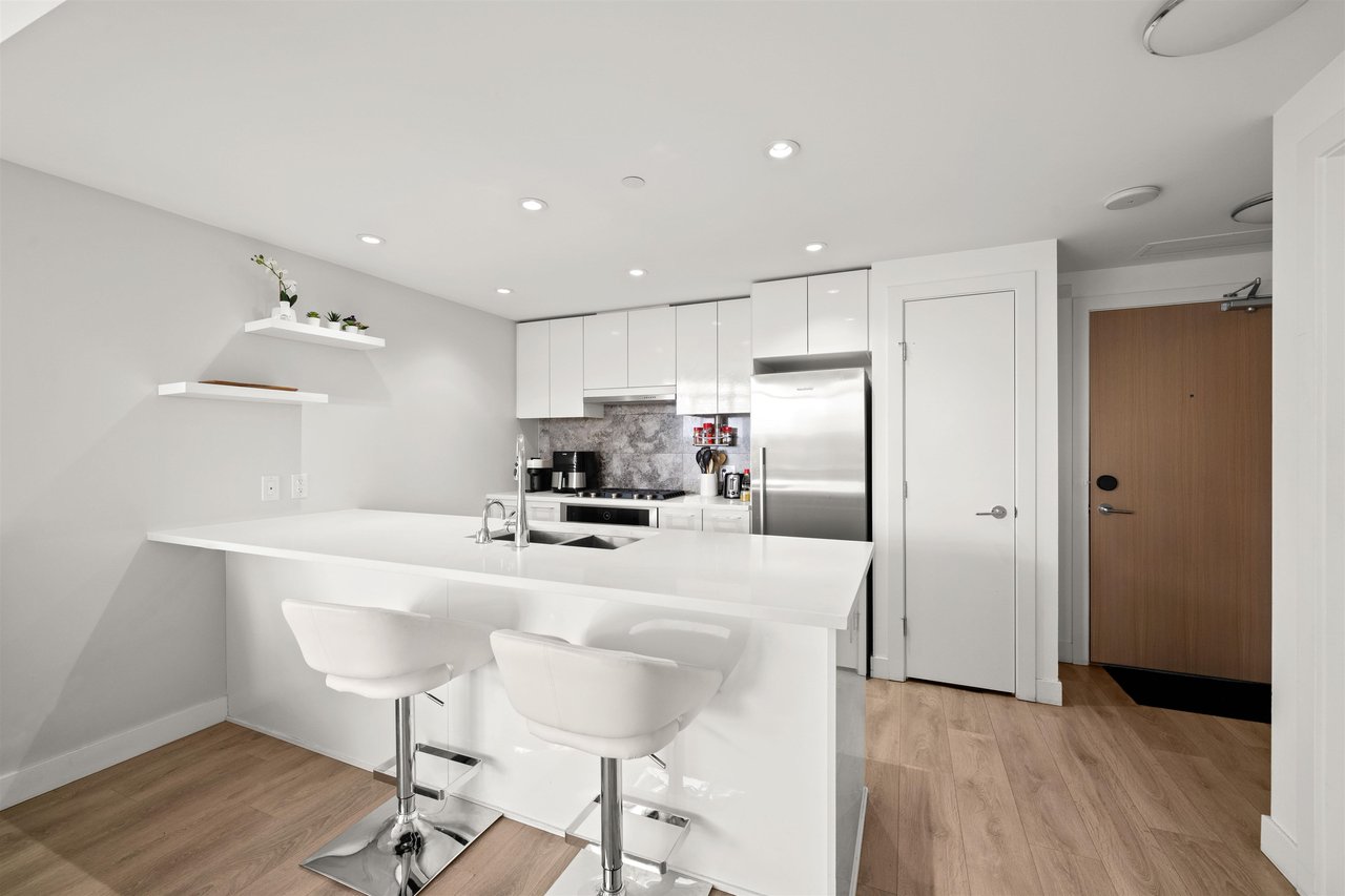 812-3557 Sawmill Cres
