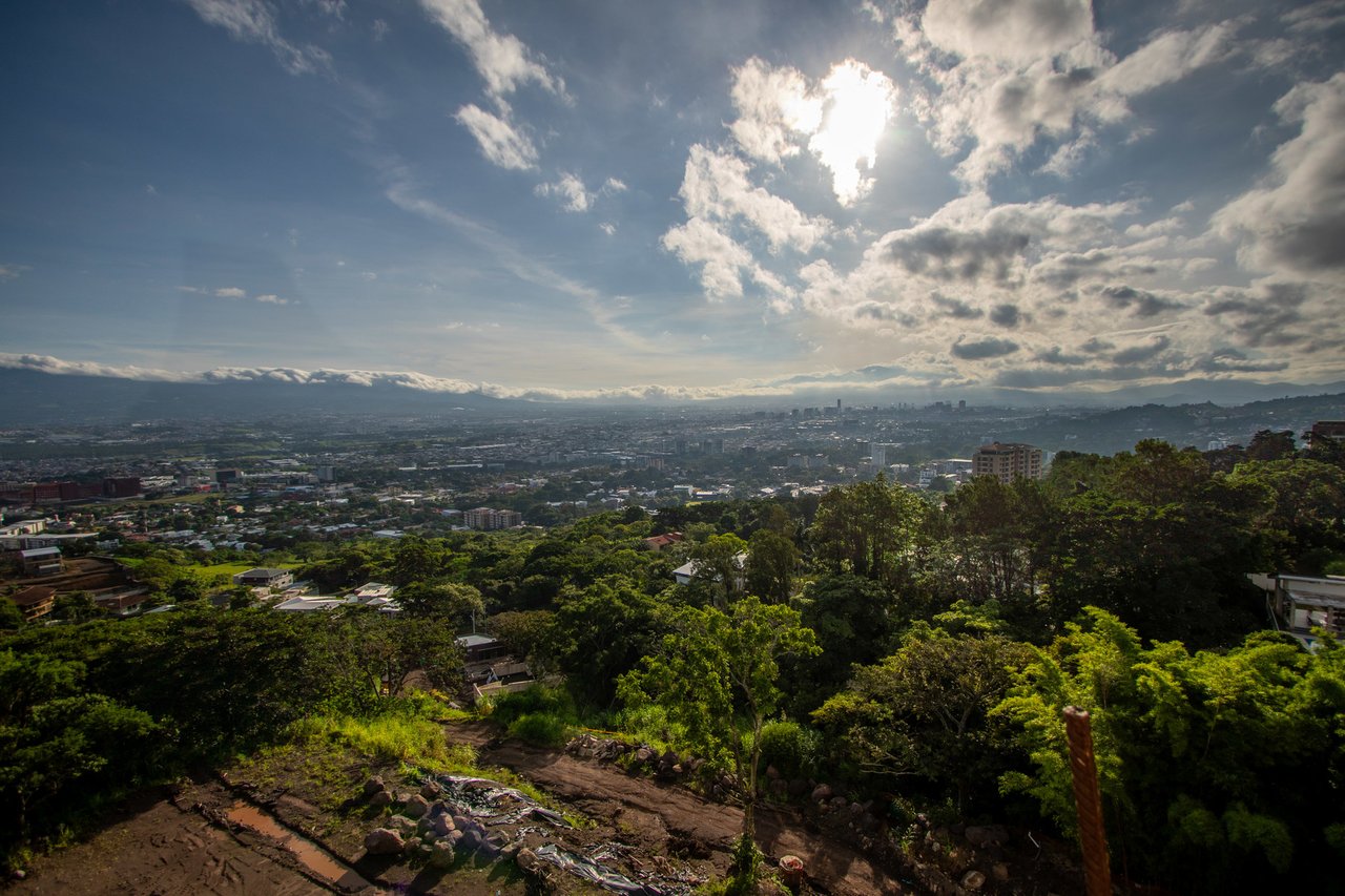 Panoramic View City Terrace Condo, Escazu, San Jose
