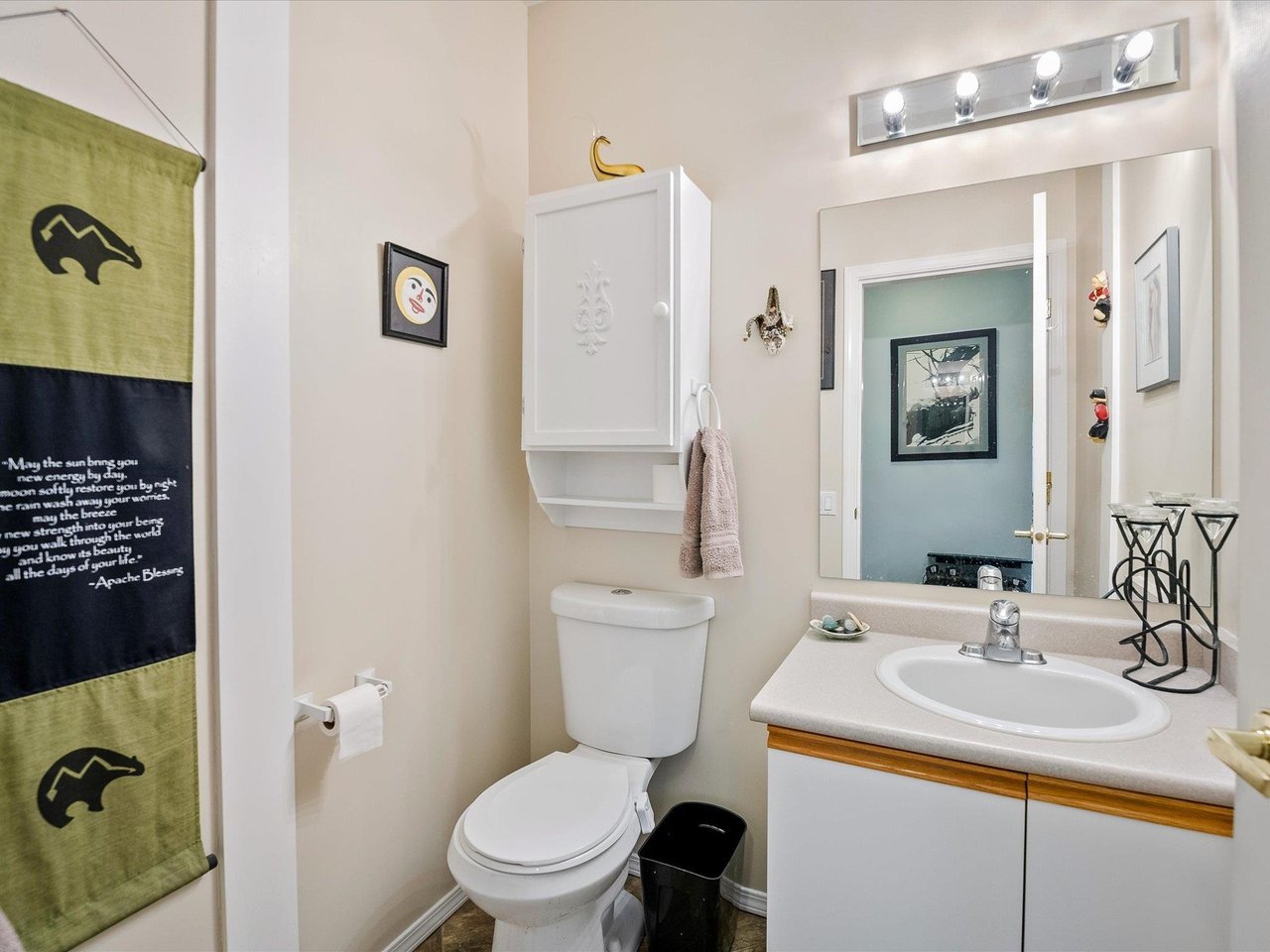 203-1203 Pemberton Ave