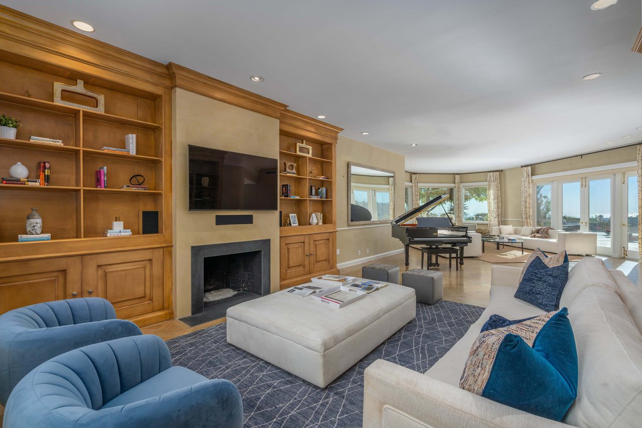 1501 Tower Grove Dr, Beverly Hills