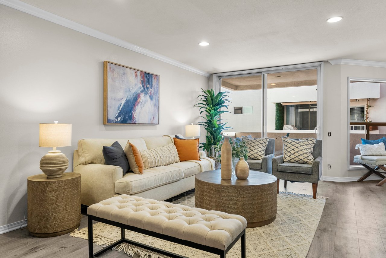 4637 Willis Avenue Unit: 209