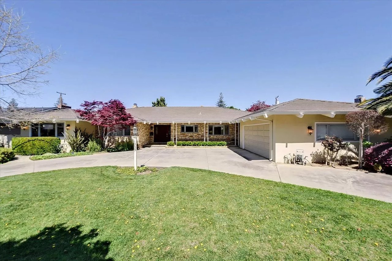 1955 Arroyo Seco Dr
