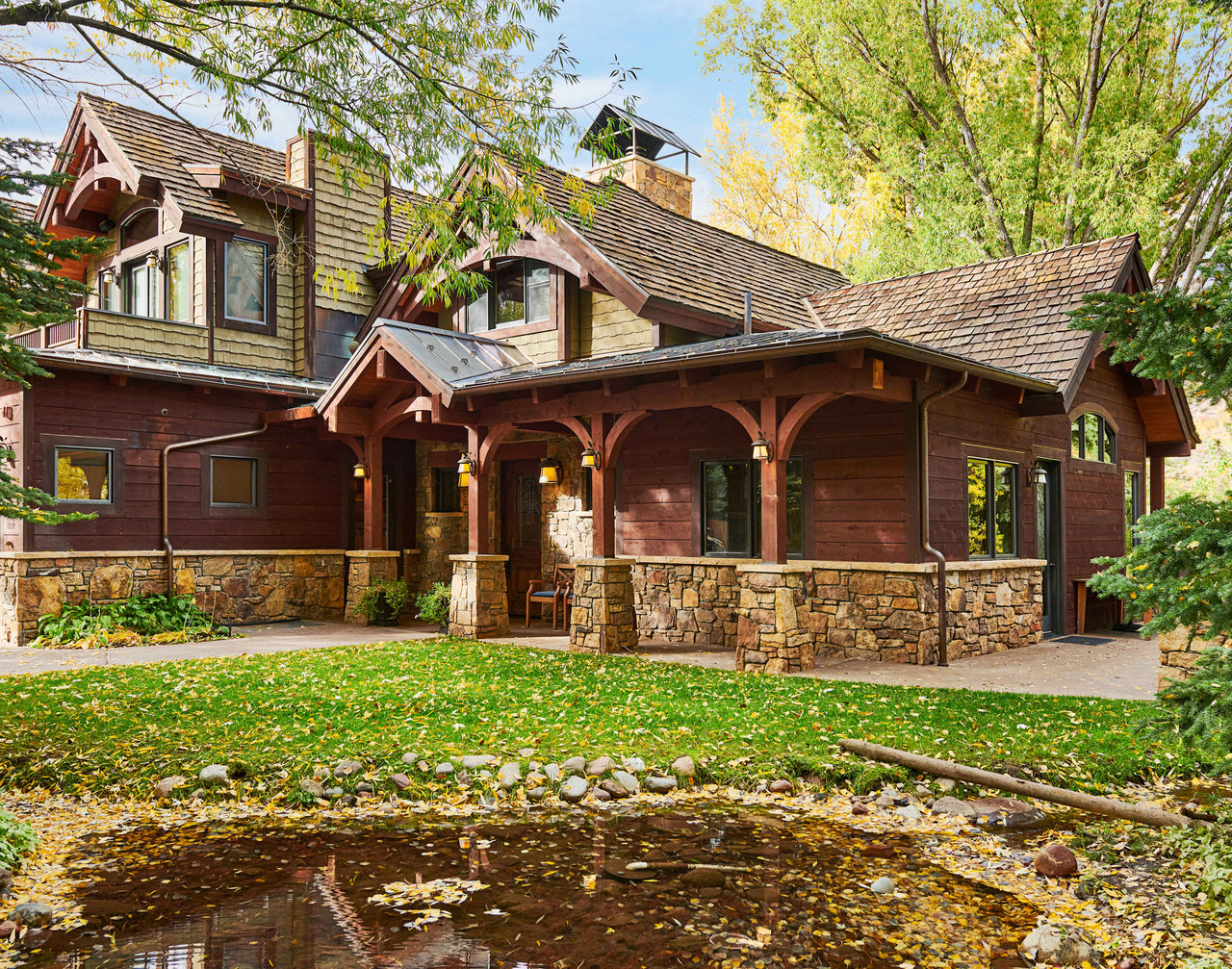 Luxury Home Private and Secluded in Aspen 