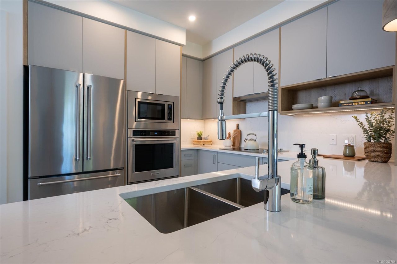 101-757 Tyee Rd