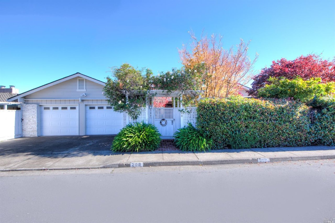 Charming Waterfront Property with Private Boat Dock- Represented Seller