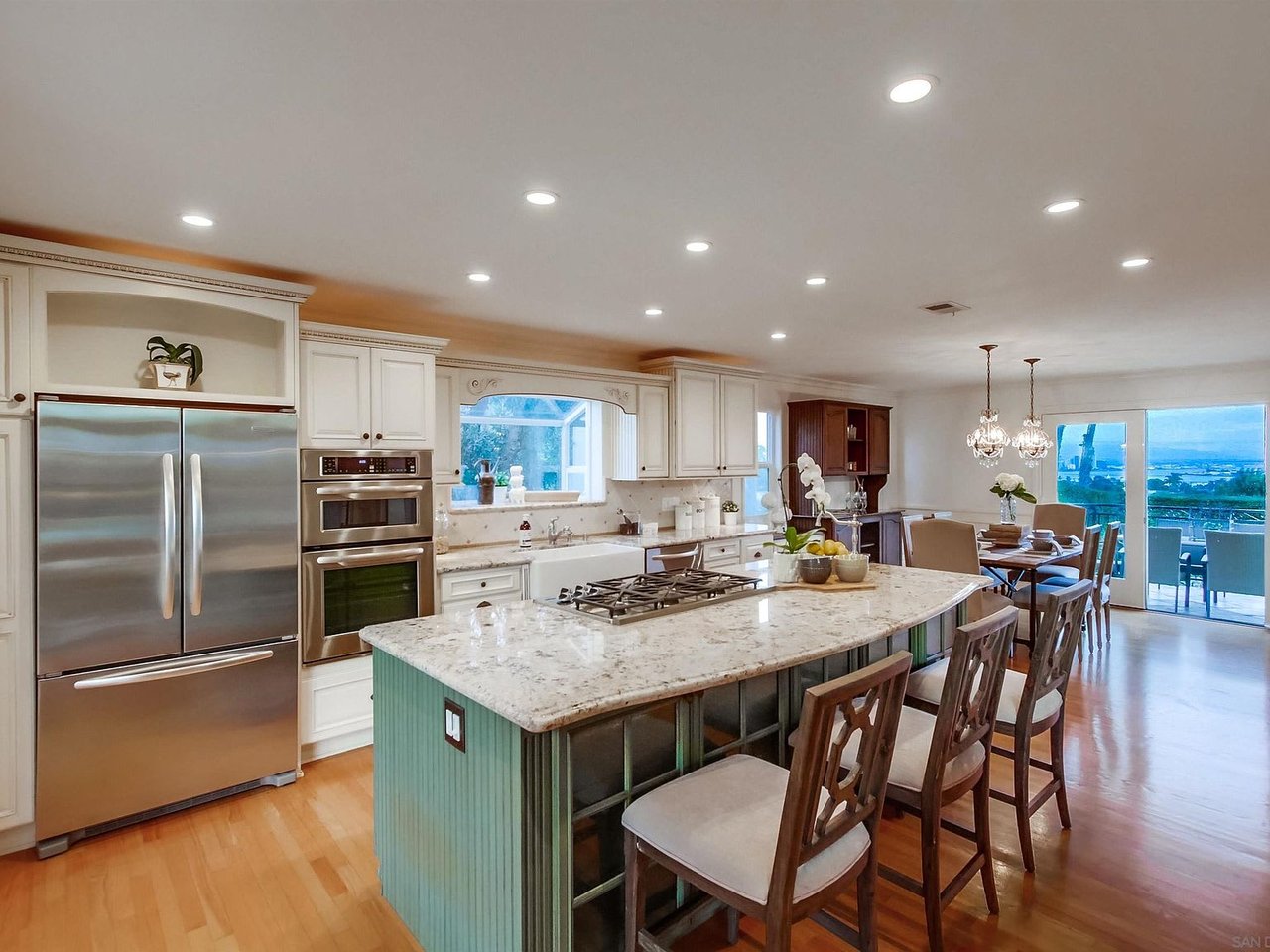 3848 Dixon Pl