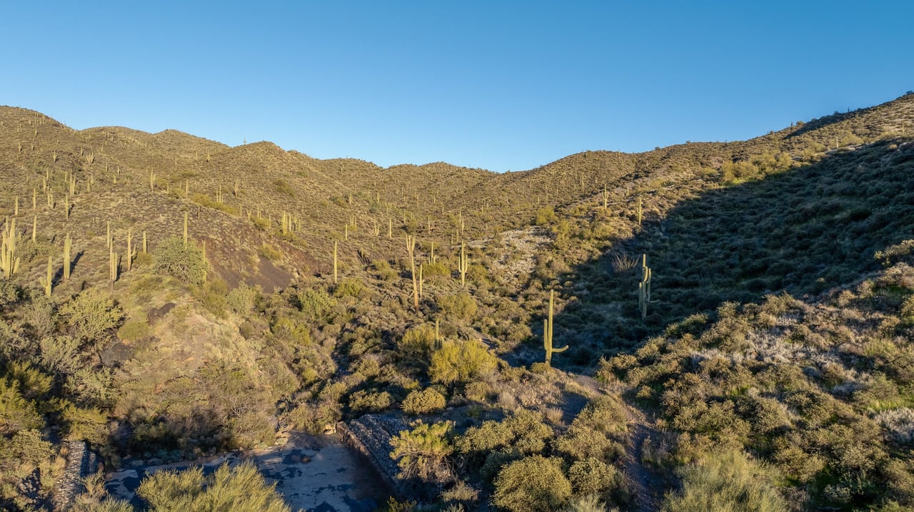 Horseshoe in Continental Mountain Estates in Cave Creek