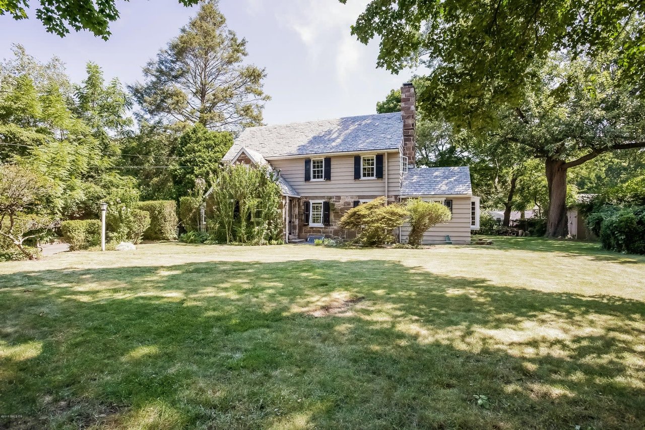 48 Sound Beach Ave