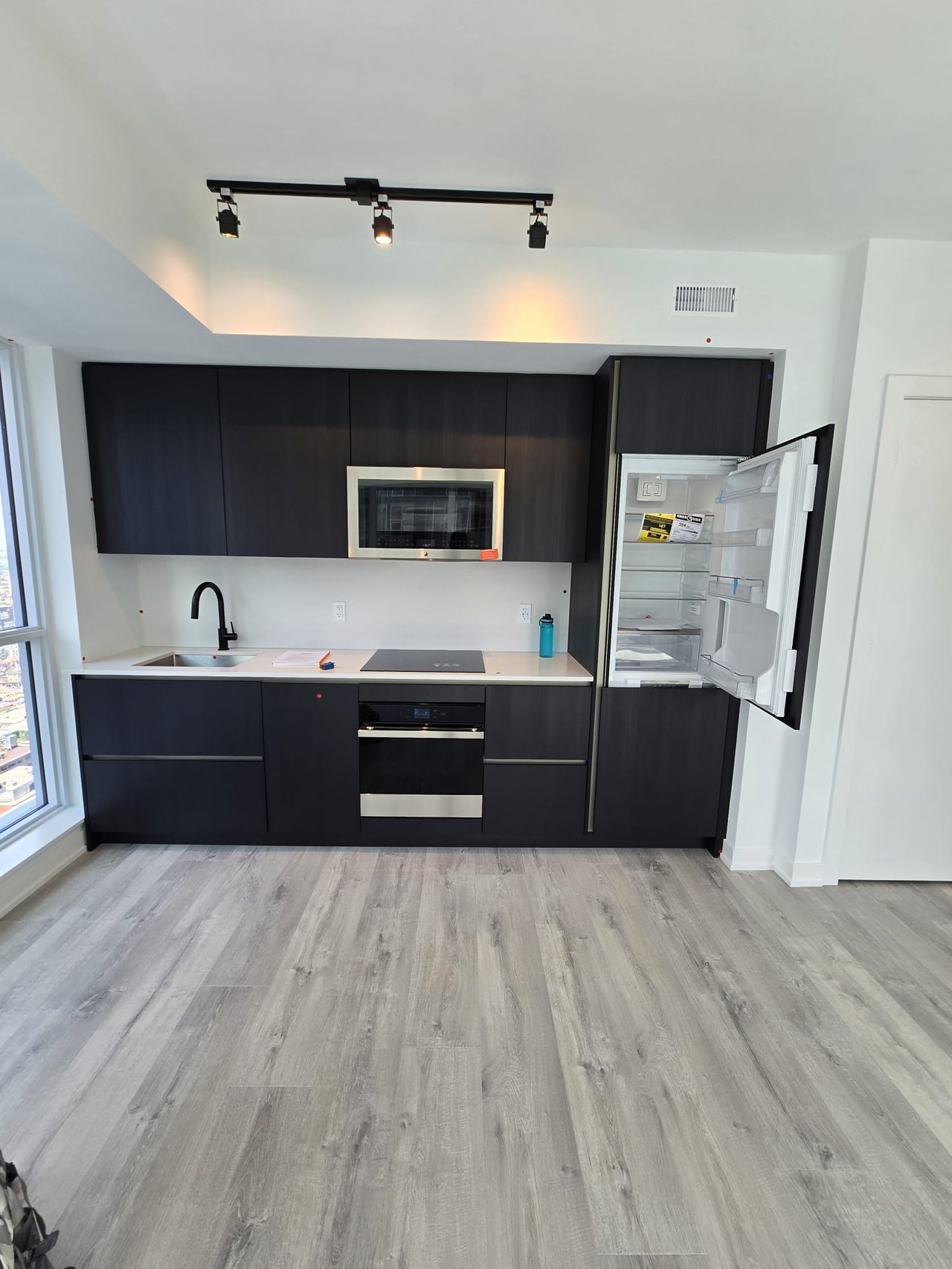 327 King St W Unit: 4103