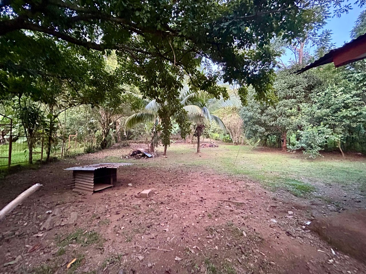 0.6 Acre Lot In Londres Quepos, Only 20 Minutes to Manuel Antonio