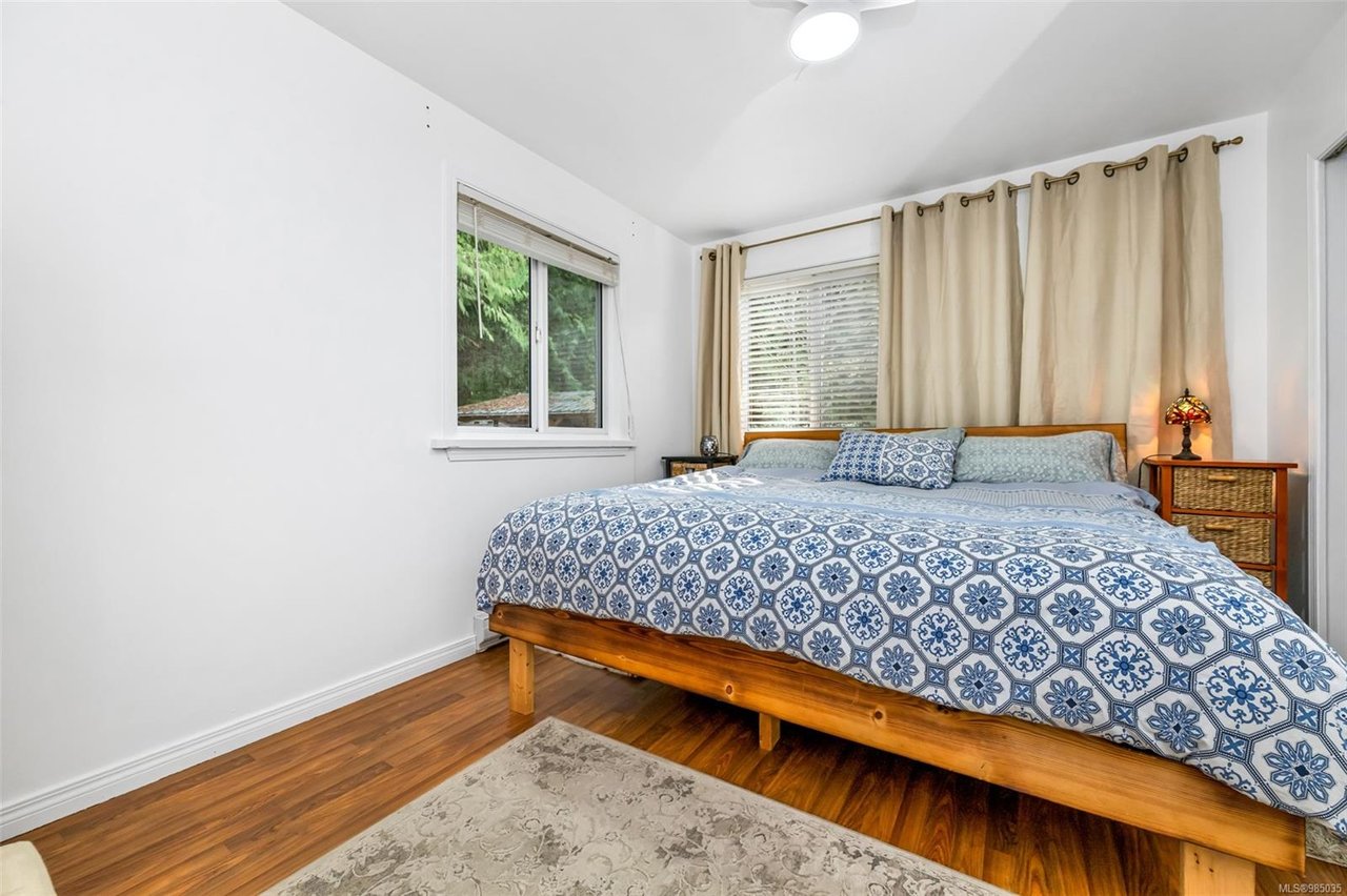3398 Ridgeview Cres