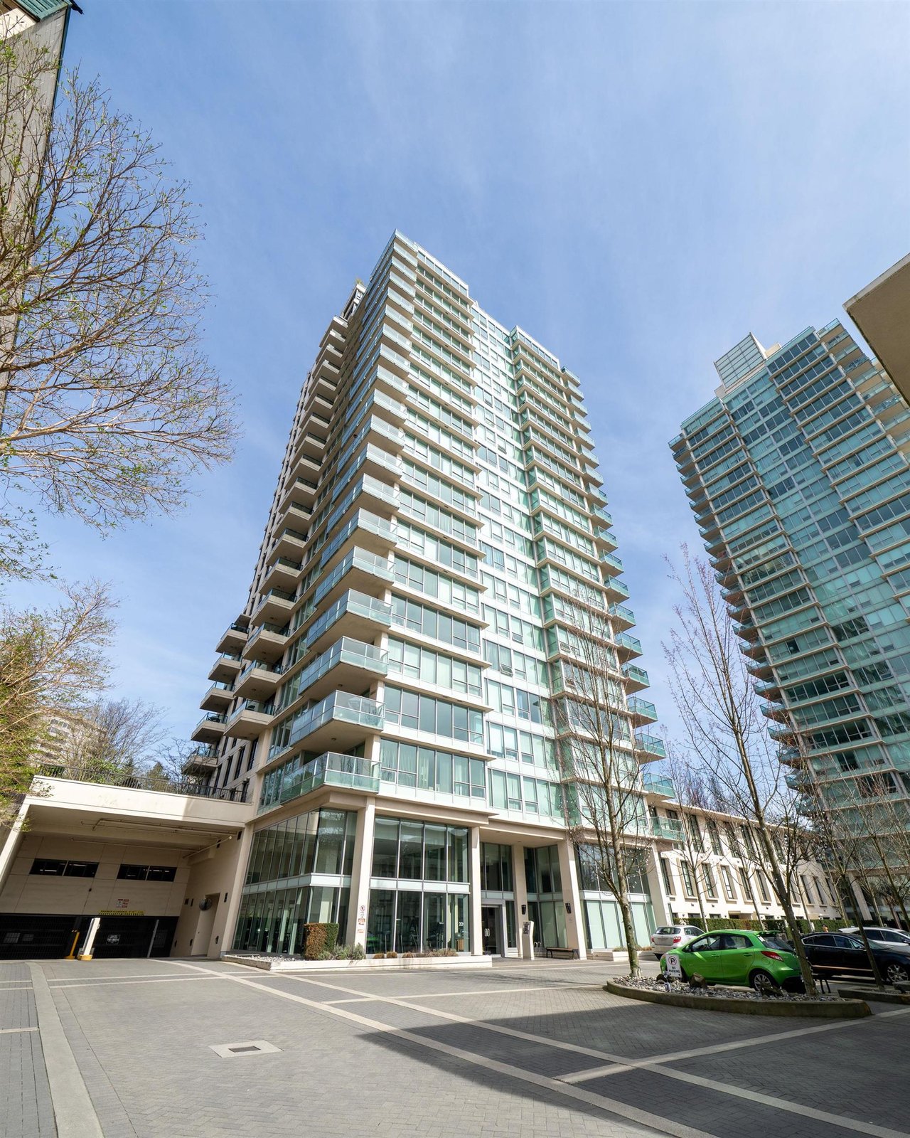 801-2200 Douglas Rd