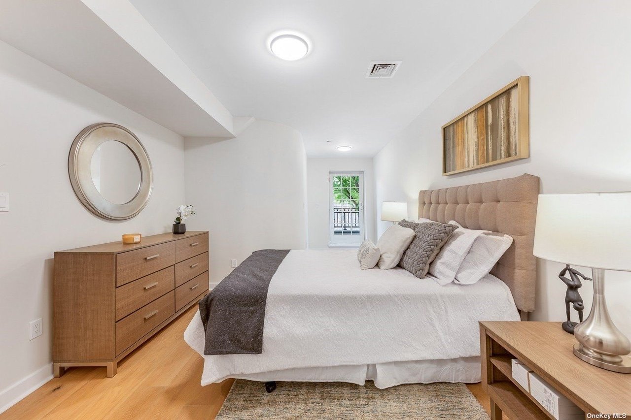 31-22 29th St, Unit 4B