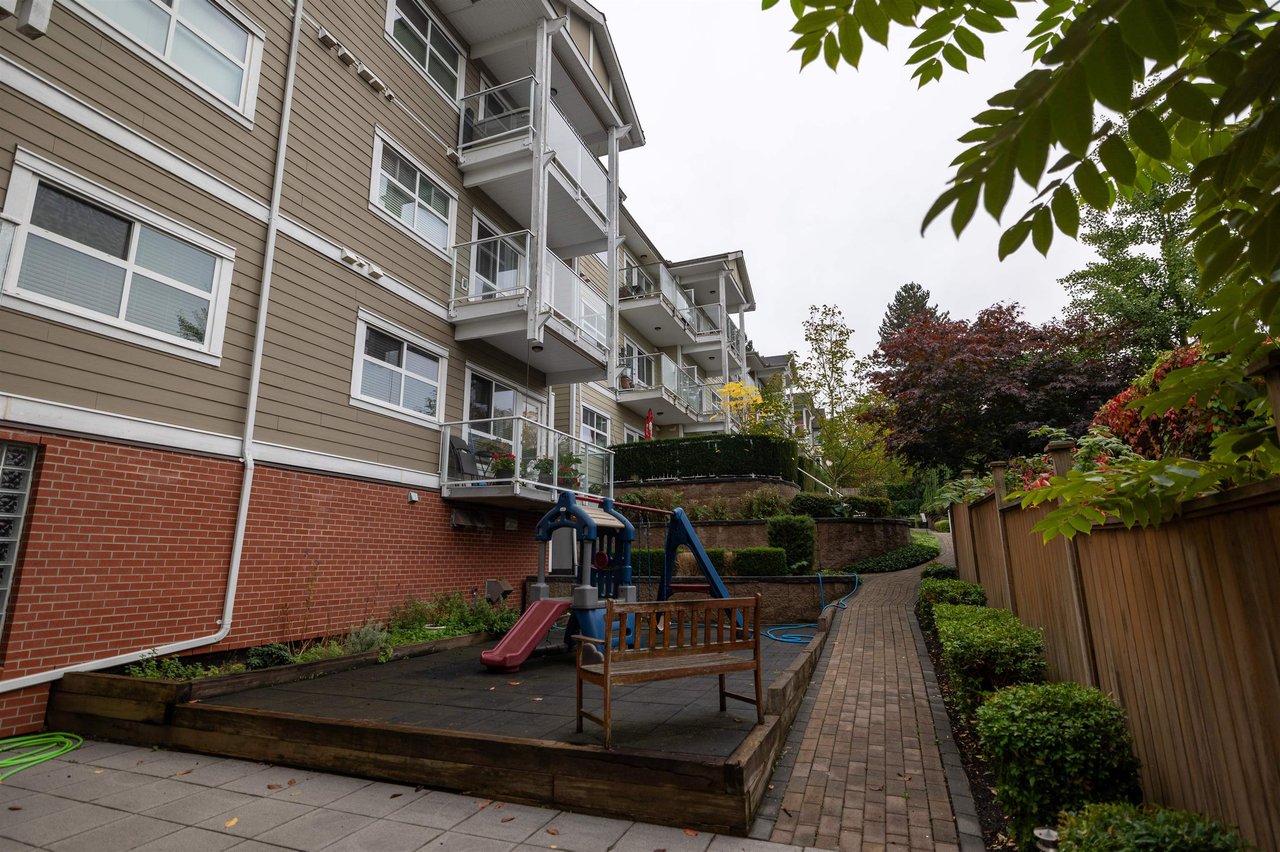 205-5655 Inman Ave
