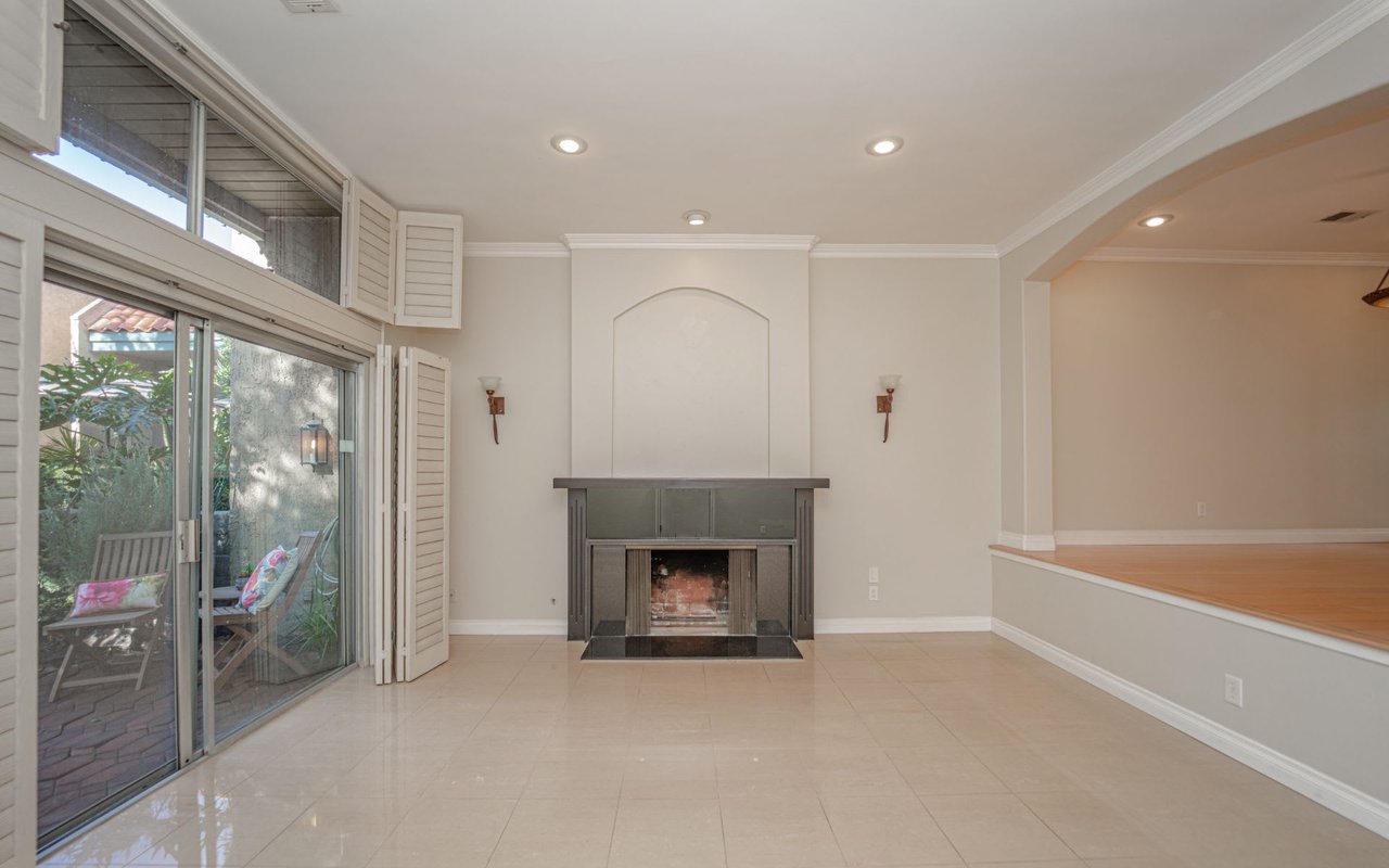 1070 Palo Verde Avenue