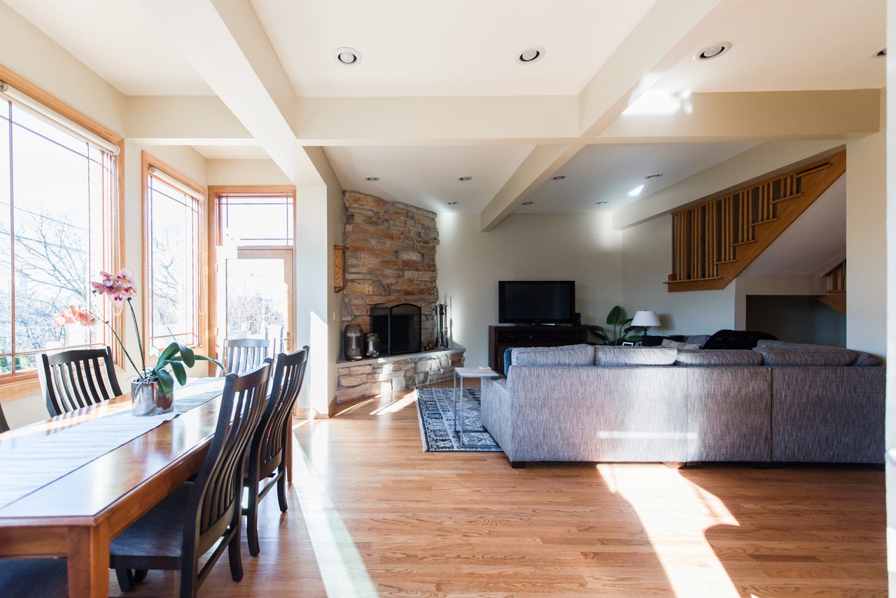 Effortless Combination Of Bright Open Space And Exceptional Craftsmanship