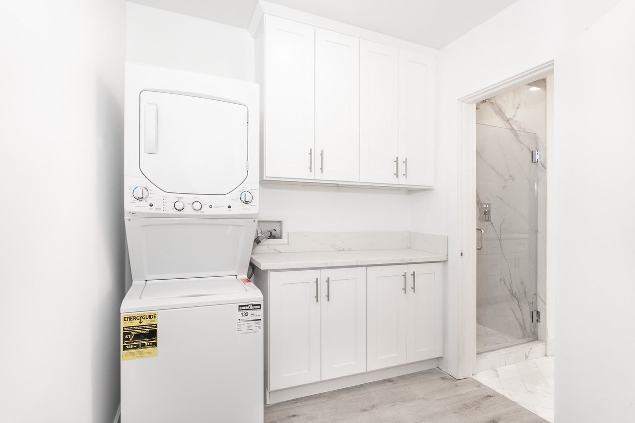 1 Bed + 1 Bath in Beverly Hills
