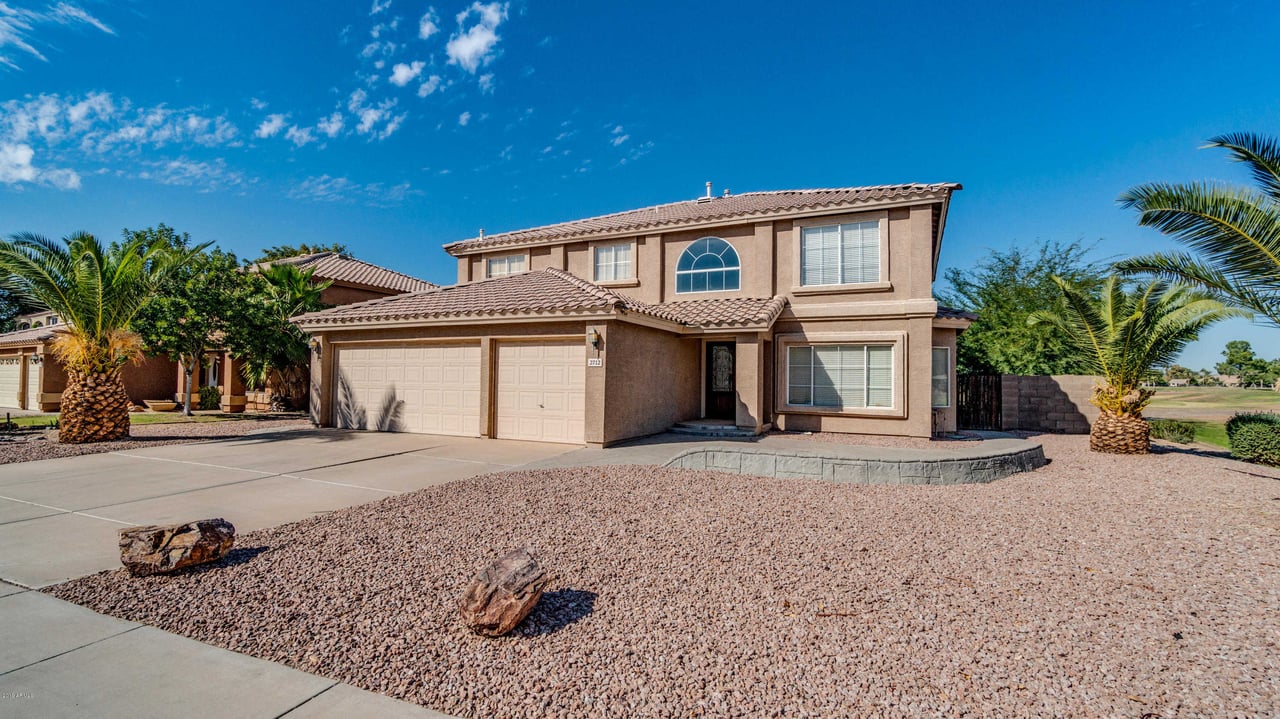 2712 E Pinto Drive