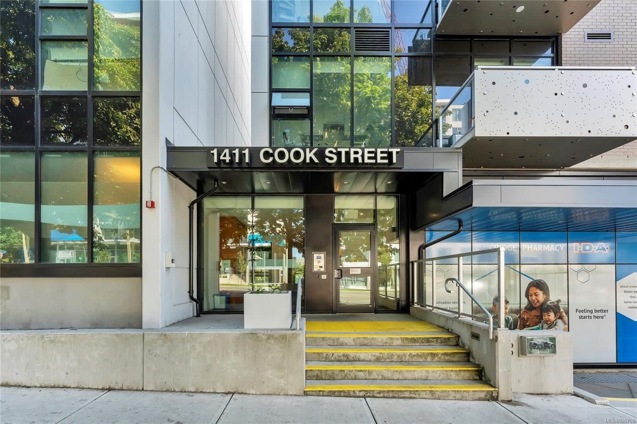 1411 Cook St #S418