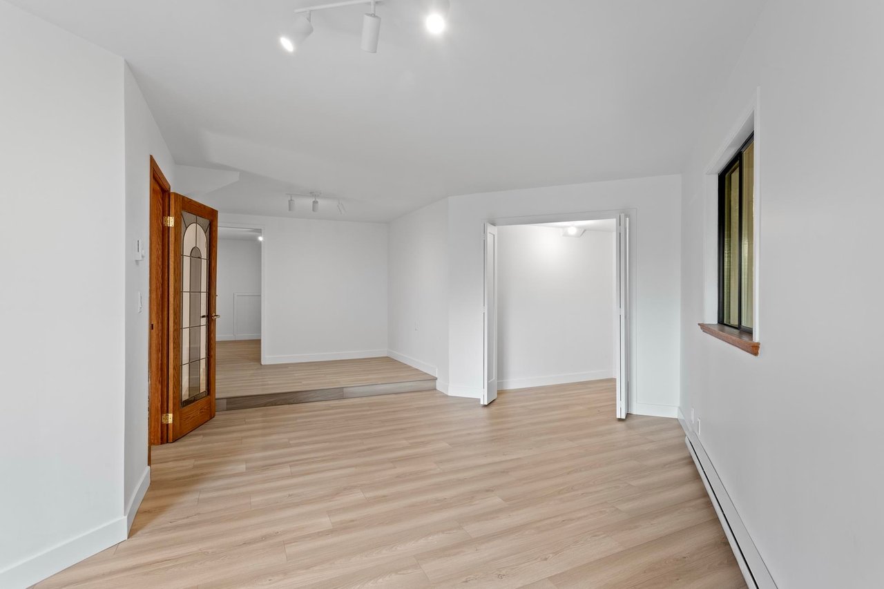 60 Sunset Dr