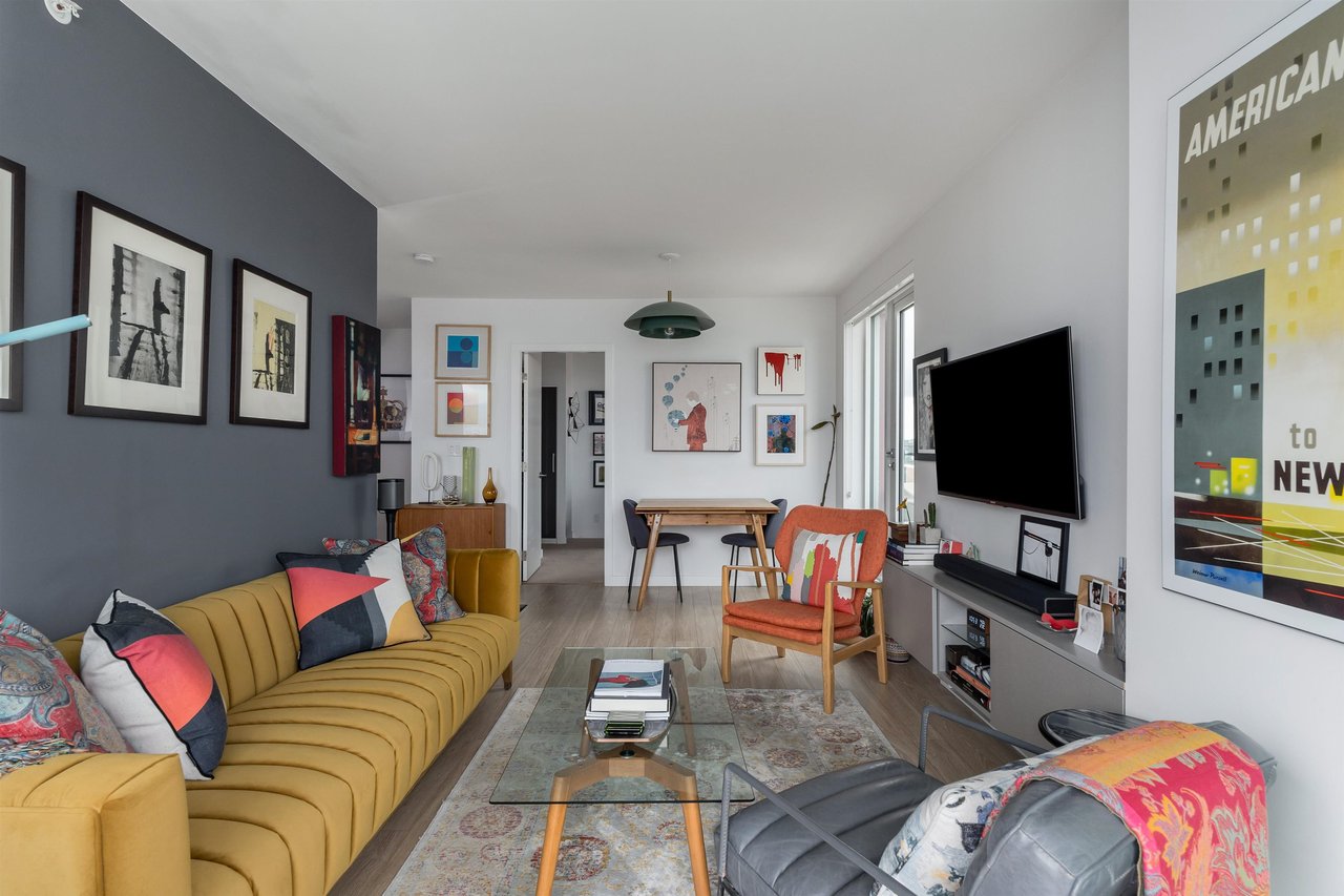 1202-983 E Hastings St