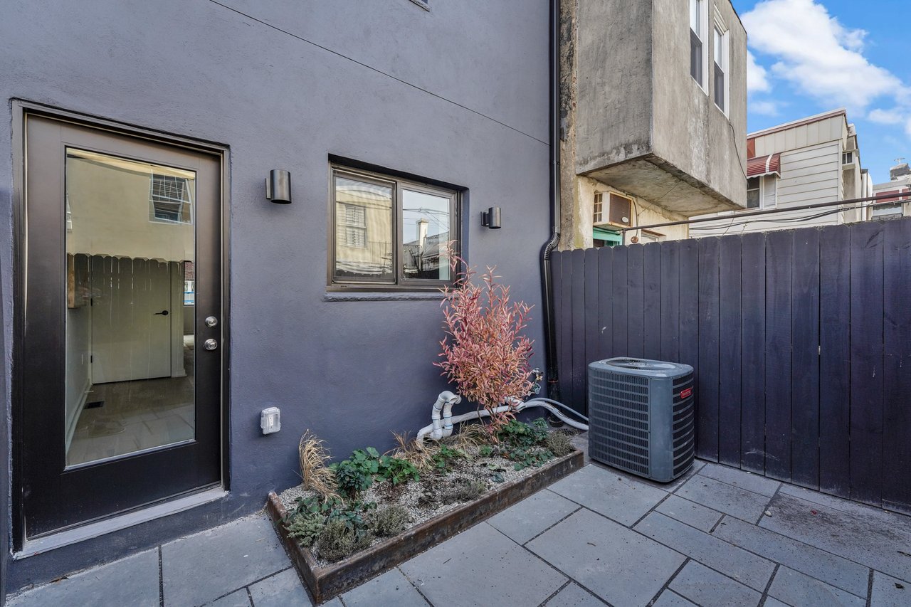 833 McClellan Street