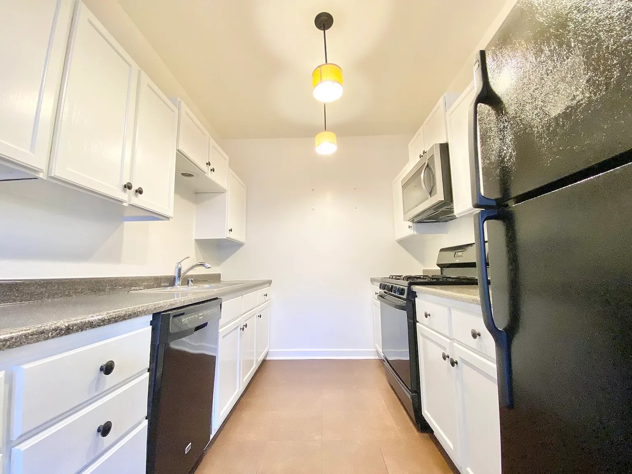 1909 N Commonwealth Ave, #107