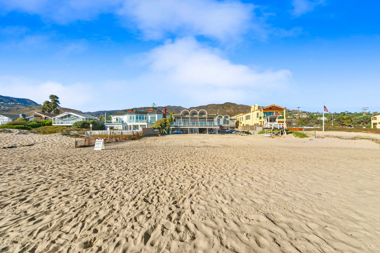 Beautiful Malibu West Home