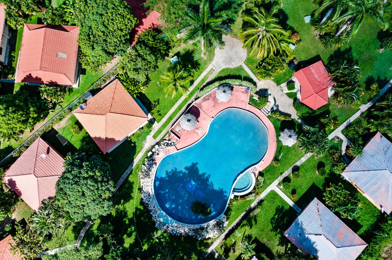 Casa Papaya Villaggio II, 431B | Renovated One-Bedroom Condo Steps from 7 Beaches