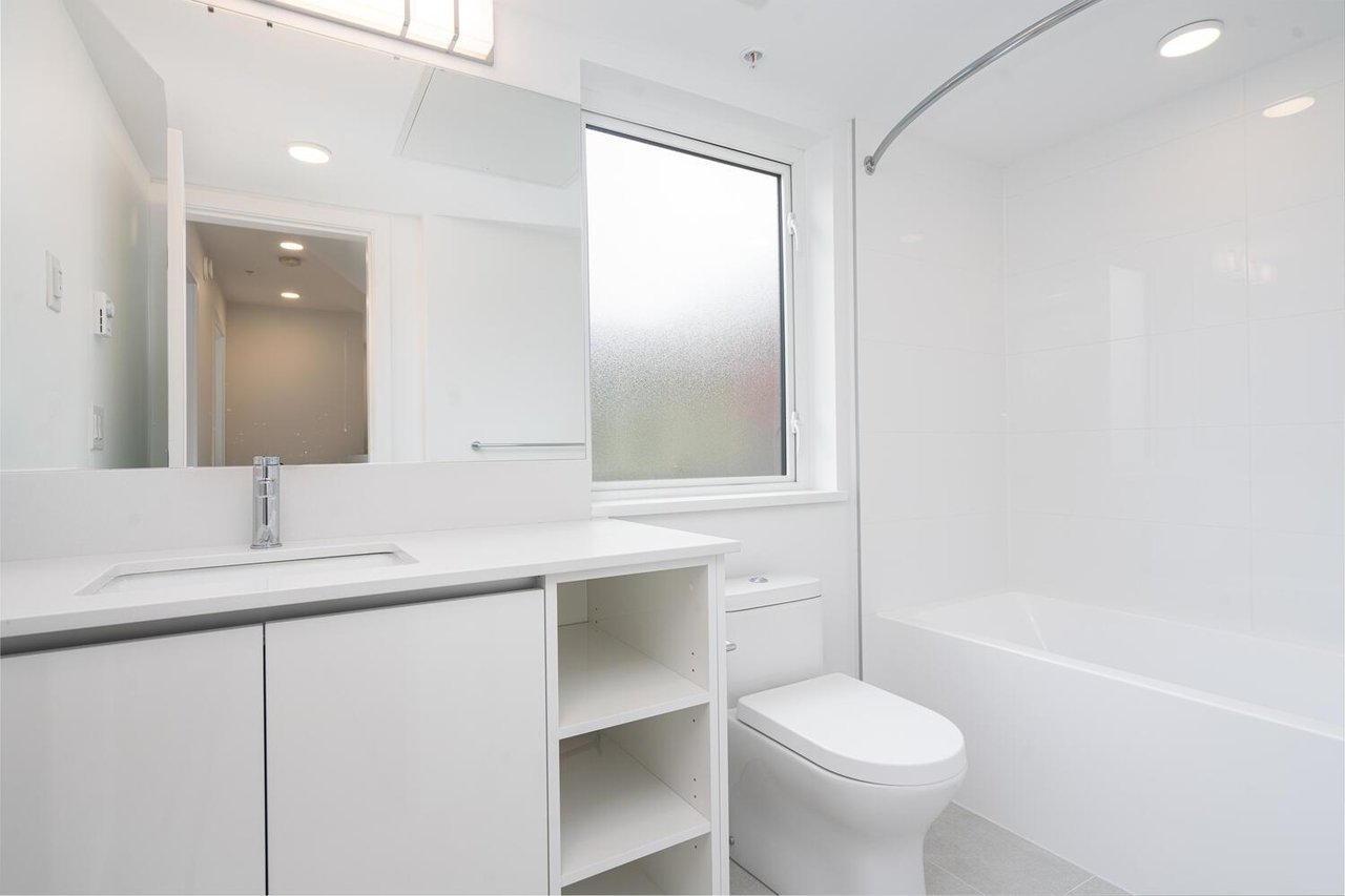119-1306 Laval Square