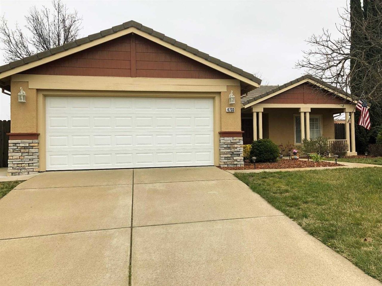 4733 Thoreau Dr