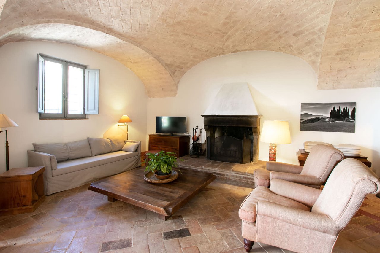 TENUTA RUSTICHELLO “Superb property for sale in the municipality of Montalcino” 